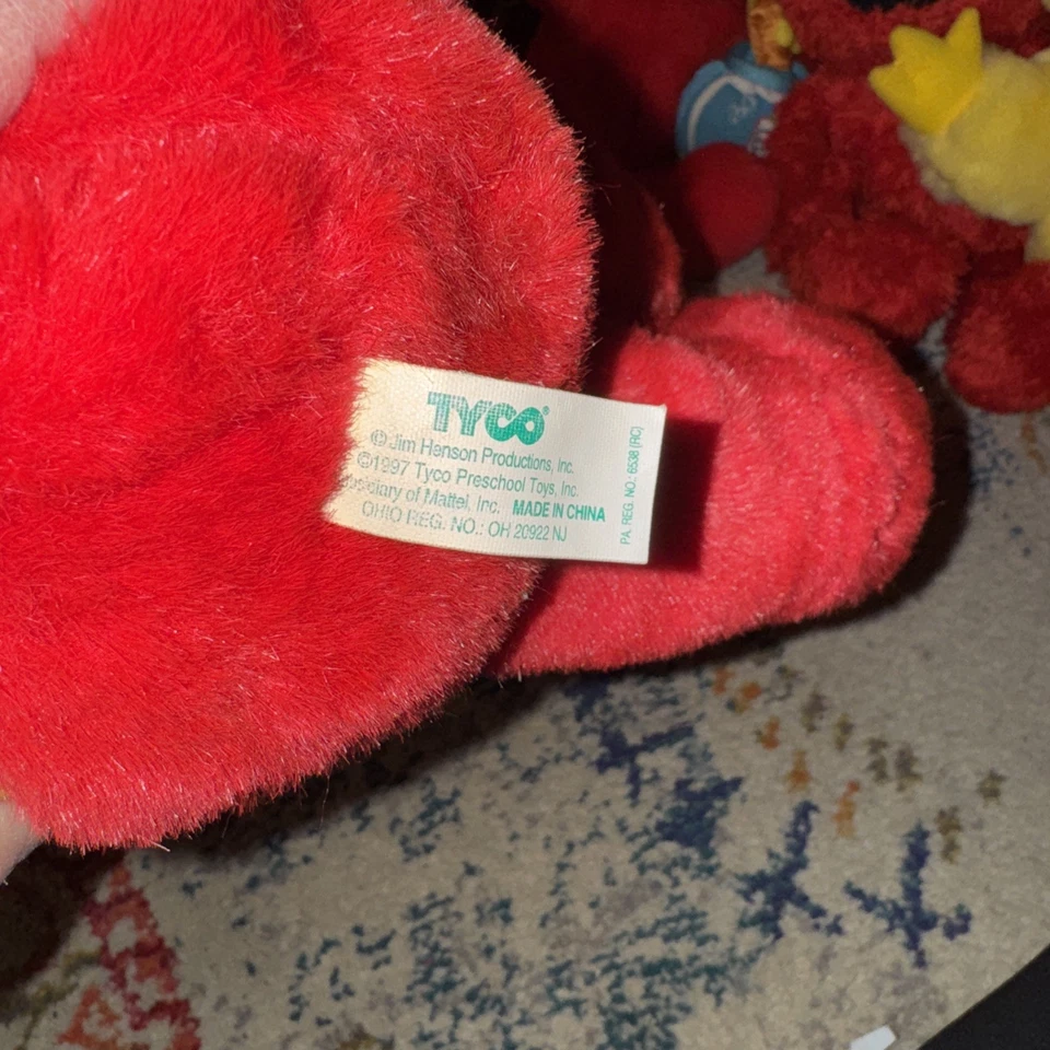 Muñeca parlante de peluche Tyco Sesame Street Tickle Me Elmo 1997 de colección RARA funciona Foto 3 de 3