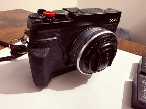 Fujifilm X-E1 16.3MP Mirrorless Black w/ XF 27mm f/2.8 Lens, 3 Batteries. OBO - product listing photo