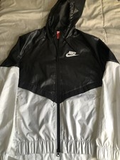 Nike colorblock black/white windbreaker size Large great condition