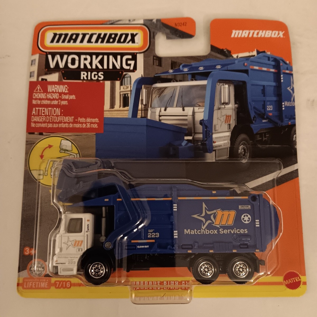 Matchbox 2024 Working Rigs # 07 / 16 Blue / White Garbage King XL