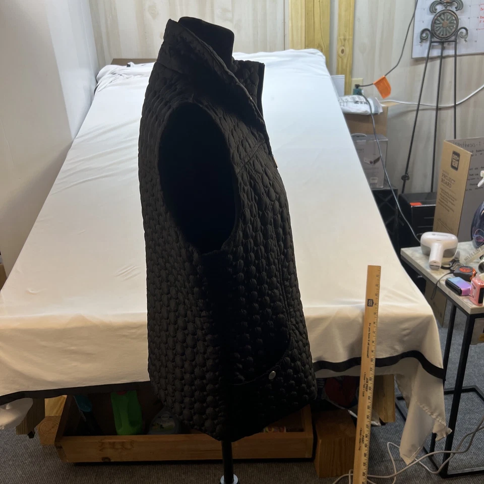 Jane Ashley Puffer Vest/Jacket Women's Size Medium Black Quilted Lightweight - Image 2 of 4