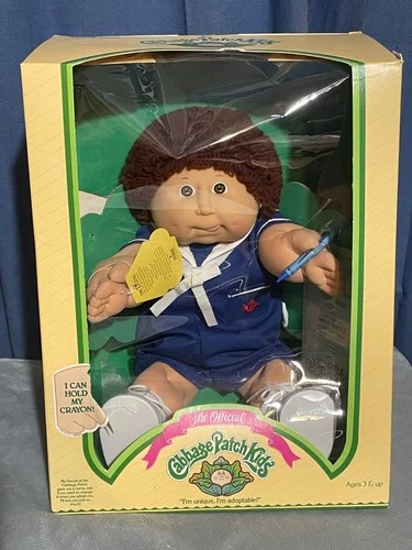 Cabbage Patch Kids Doll I Can Hold My Crayon In Box With Certificate And Crayon