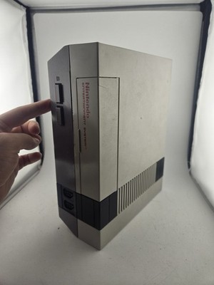 NES NINTENDO ORIGINAL CONSOLE - NES-001 Tested Working