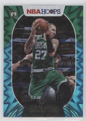 2020-21 Panini NBA Hoops Teal Explosion Daniel Theis #104 7jz