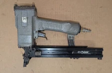 Paslode Pneumatic 16 Ga Wide 15/16" Crown Stapler 3150/38 W16R