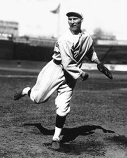 Top 10 Red Ruffing Baseball Cards 32
