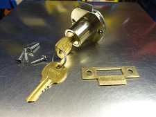 Free Ship, National C8706-KD-3 Drawer Lock With C002A Keys, Bright Brass Finish