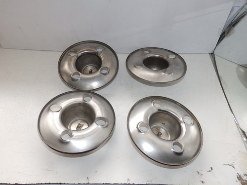 ALFA ROMEO 2000 - COPPETTE CERCHI CROMATE CON LOGO ALFA ROMEO - Imagen 3 de 3