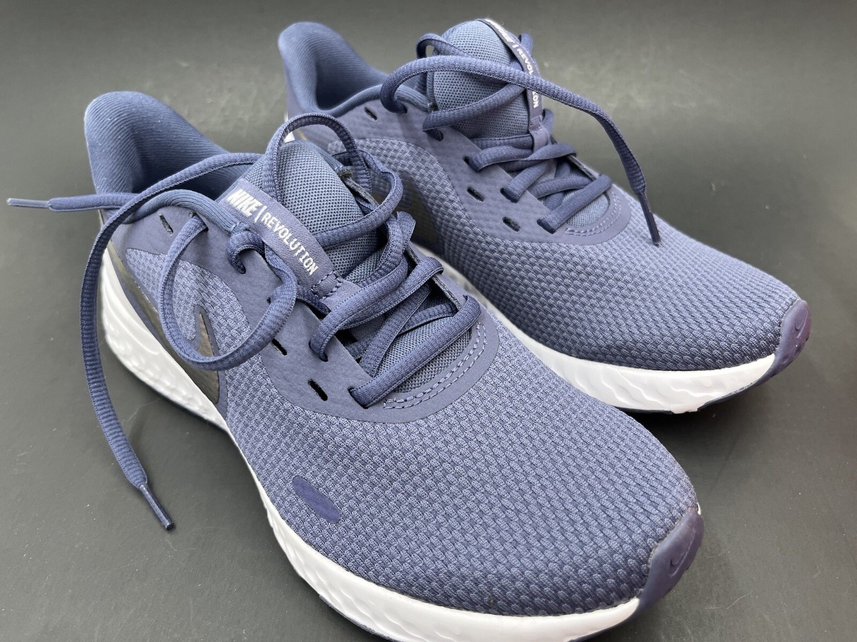 Nike Revolution BQ3207-500 Running Shoe Women's Size Sanded Purple EUC