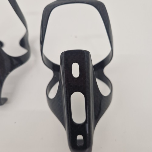 Level carbon water bottle cages. Pair - Picture 10 of 16