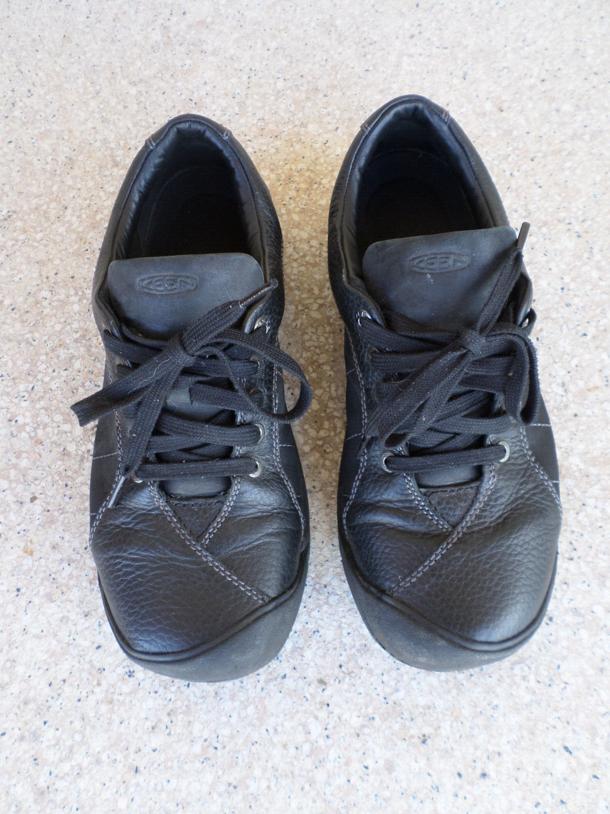 Scarpe comode KEEN Presidio in pelle nera. 10 donna