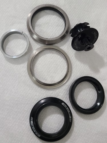 FSA Anodized Black Headset 42/ACB 1 1/8 - 1.5 - Picture 2 of 4