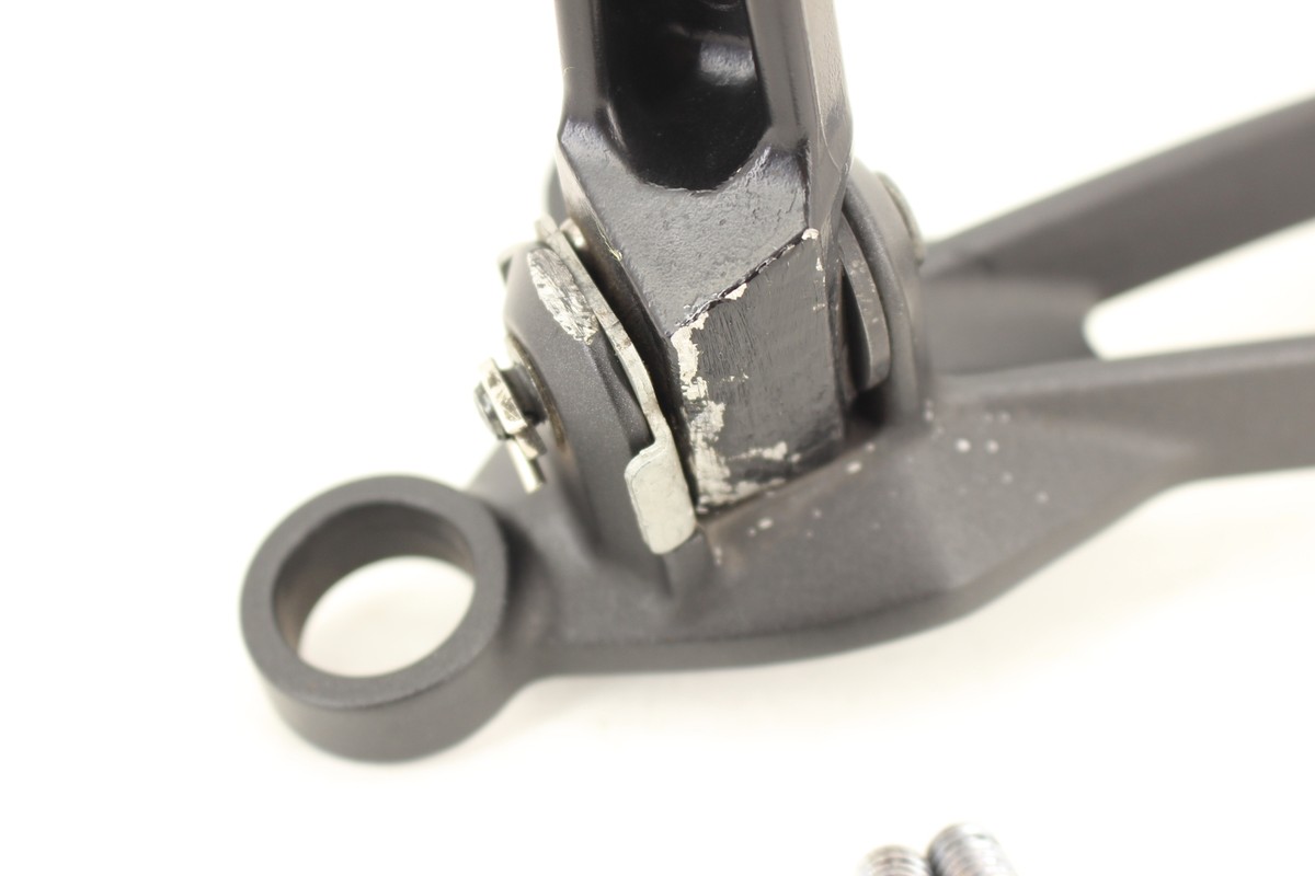 2019 KAWASAKI NINJA ZX6R ZX636 RIGHT REARSET FOOT PEG BRACKET