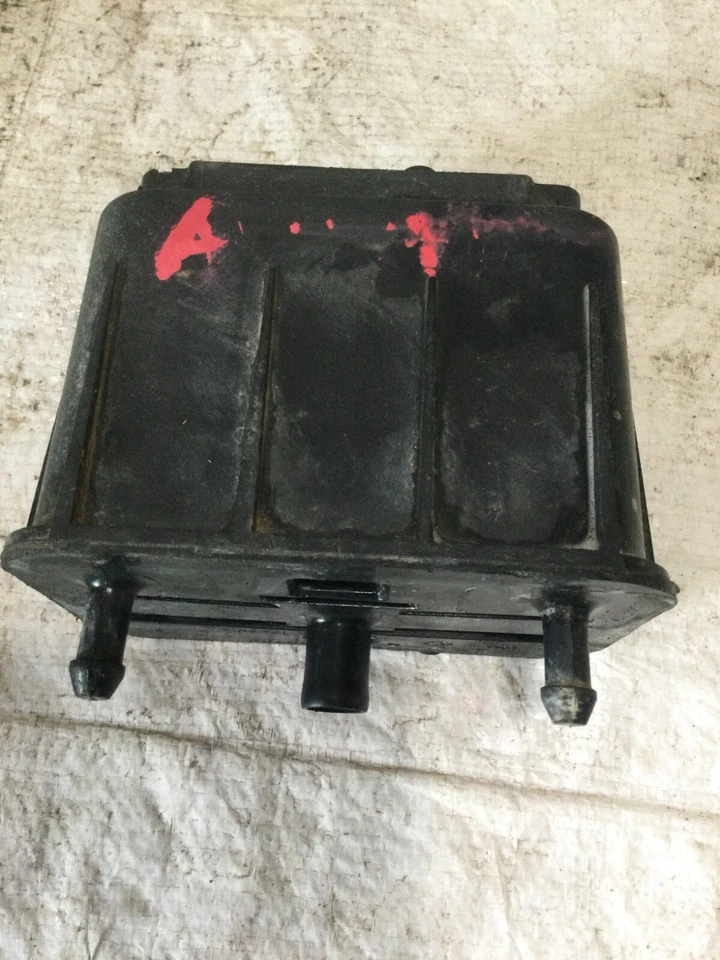 2010 Dodge Ram 2500 Canister Fuel Gas Emission OEM - Image 2 of 4