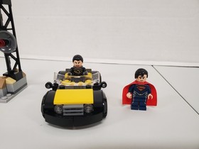 LEGO DC Comics Super Heroes: Superman Metropolis Showdown # 76002, Complete