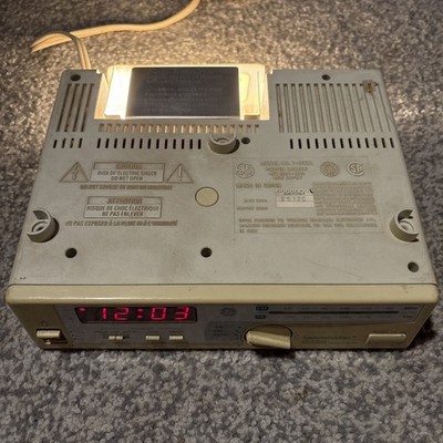 GE SPACEMAKER Under Cabinet AM-FM Radio 7-4232A Clock Display Light TESTED