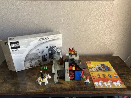 LEGO Castle Guarded Inn 10000 6042 - 100% Complete Box Instructions Vintage