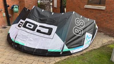 Core XR8 Kitesuring Kite 8m in fantastischem Zustand - Bild 1 von 4