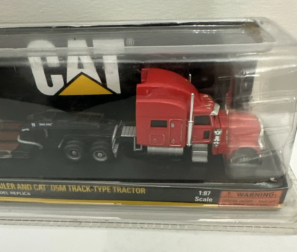 HO Norscot 1:87 Peterbilt 389 Trail King Lowboy Trailer CAT D5M Tractor 55416 - Image 3 of 4