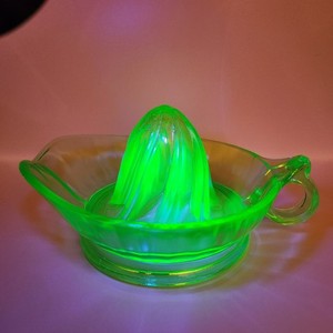 Vintage Depression Uranium Glass Juicer, 8.5" Long