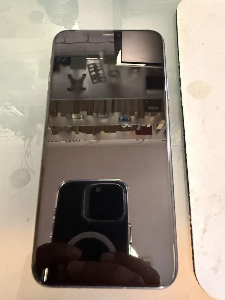 Apple iPhone 11 Pro MAX 64GB VERDE Grado A. - Immagine 3 di 4