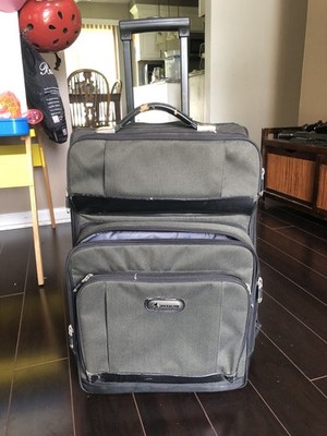 Pelican Rolling Hard Case For Nikon Canon Sony Leica