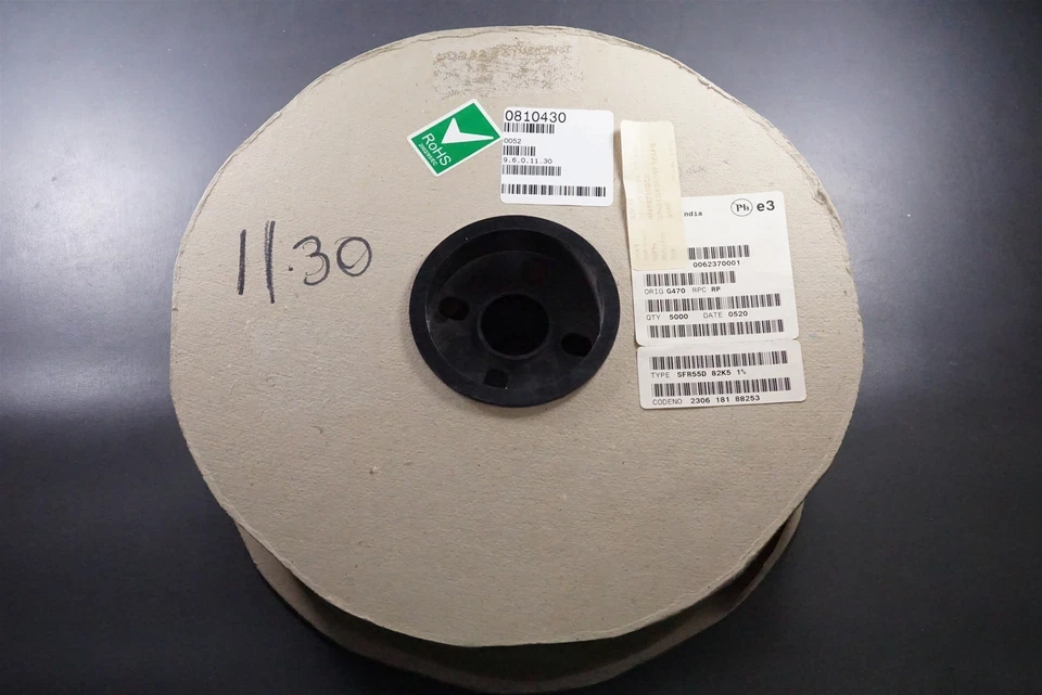 Lote de 50 resistencias de película metálica BC Comp 50 x 5043ED82K50F 82,5 K ohmios 400 mW 1 % axial Foto 2 de 2