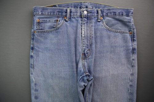 Pantalones de mezclilla para hombre Levi's 505 calce regular 100 % algodón desgastados talla 36x32 (Sr 36x31) - Imagen 2 de 11
