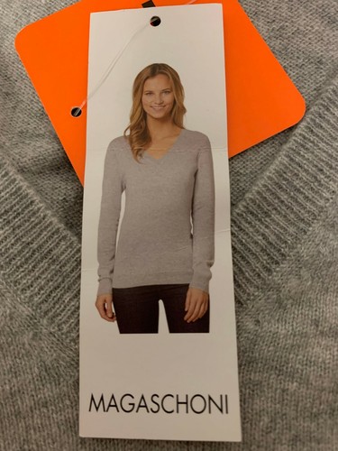 Nuevo Suéter Magaschoni 100% Cachemira Para mujeres Cuello en V Genuino Negro o Gris Talla XXL - Imagen 4 de 6