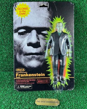 3 Horror Trading Cards Sets That Are Cheap and Easy to Collect 25