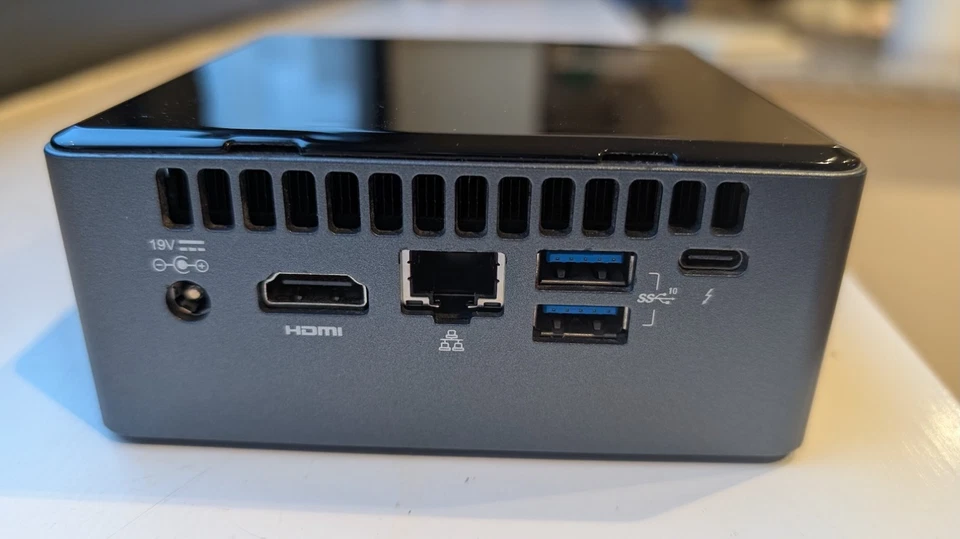 Intel NUC 8th gen,  i7 CPU, 32GB RAM, 4TB SSD, Windows 11 - Image 4 of 4