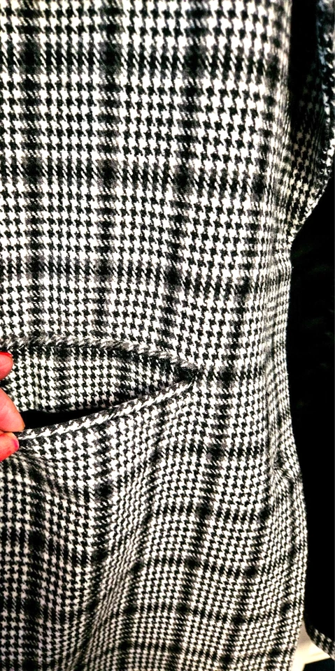 Chaqueta Blazer Larga Forever 21 Plus 1X Negra Blanca Mezcla de Lana a Cuadros Carrera #309 Foto 4 de 4