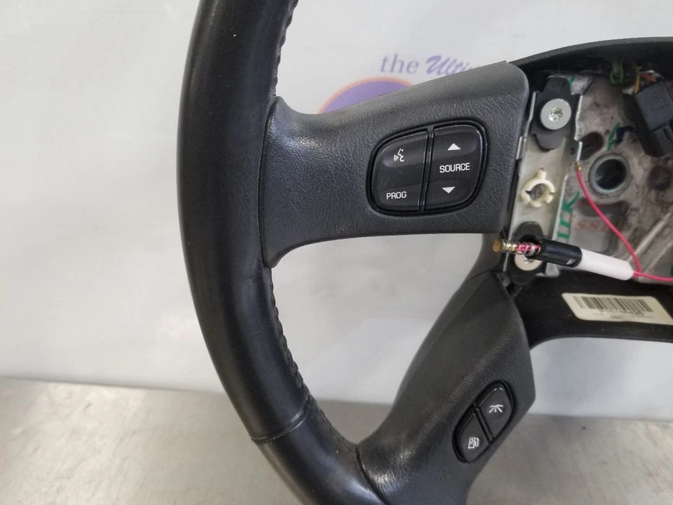 03 2003 GMC Yukon SLT volante cuero negro  Foto 3 de 4