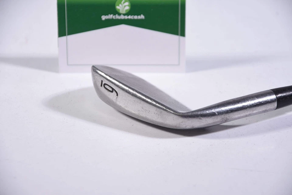 Titleist DCI 962 #6 Iron / 32 Degree / Stiff Flex Dynamic Gold S300 Shaft - Image 3 of 4