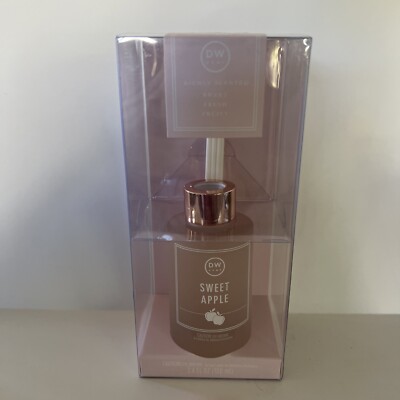 DW Home Crisp Sweet Apple Scented Reed Diffuser 3.4 oz New