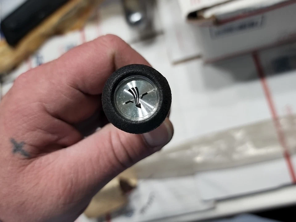 CABLE DE VENTILACIÓN AMC NUEVO 1974-1976 - IZQUIERDO American Motors 3672861 Foto 2 de 4