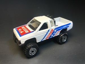 nissan truck hot wheels