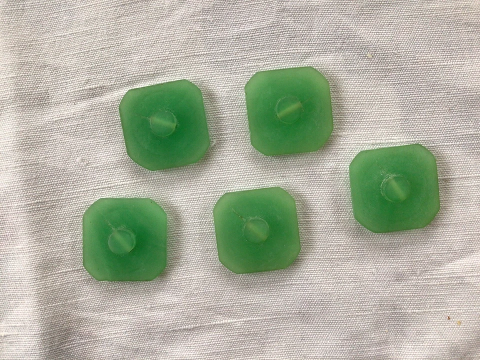 Green Square Buttons X 5 24.1 mm New Condition - Image 3 of 3