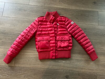 New without tag women Moncler cropped down light weight Longue Saison red coat S