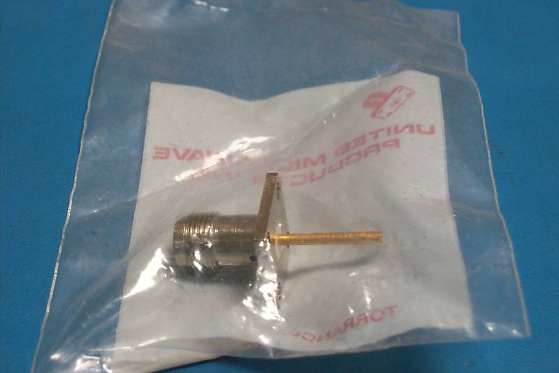 United Microwave 318-1CC-375 Flange Mount SMA Adapter