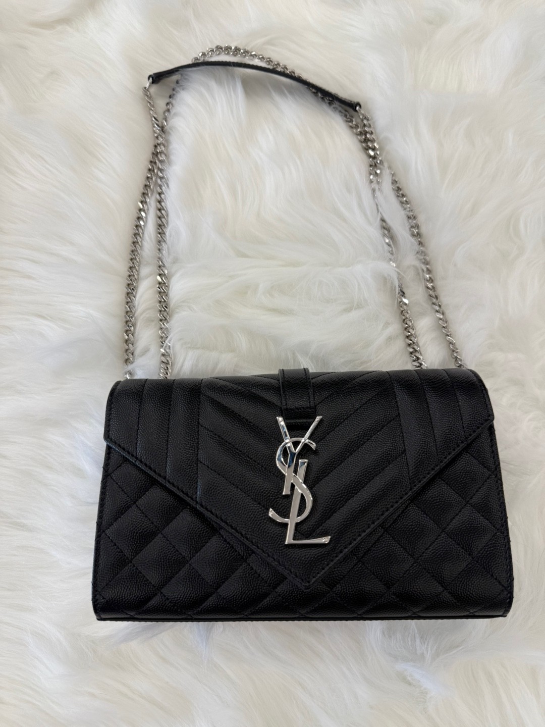 Saint Laurent Borsa a tracolla con catena busta 600195 139398596