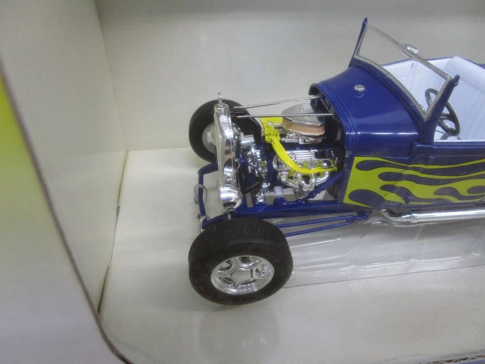 1929 Ford Roadster hot rod FIRST GEAR 1/24 Sinclair Gas box diecast Z - Image 3 of 4