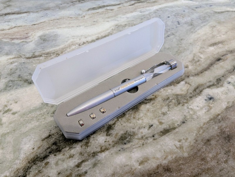 Vintage Intel Retail Edge Program Collectible Pen With Clear Case
