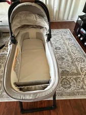 Nuna Demi Next Bassinet + Stand - Hazelwood - New