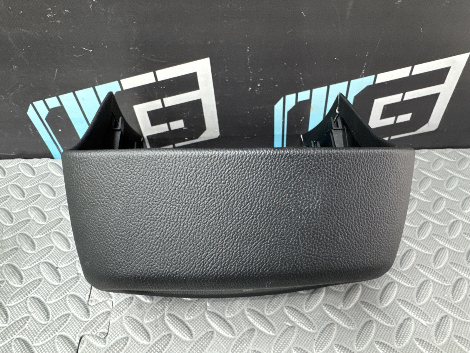 OEM 2014-2024 MASERATI GHIBLI CENTER CONSOLE REAR AIR VENT CLIMATE BEZEL TRIM