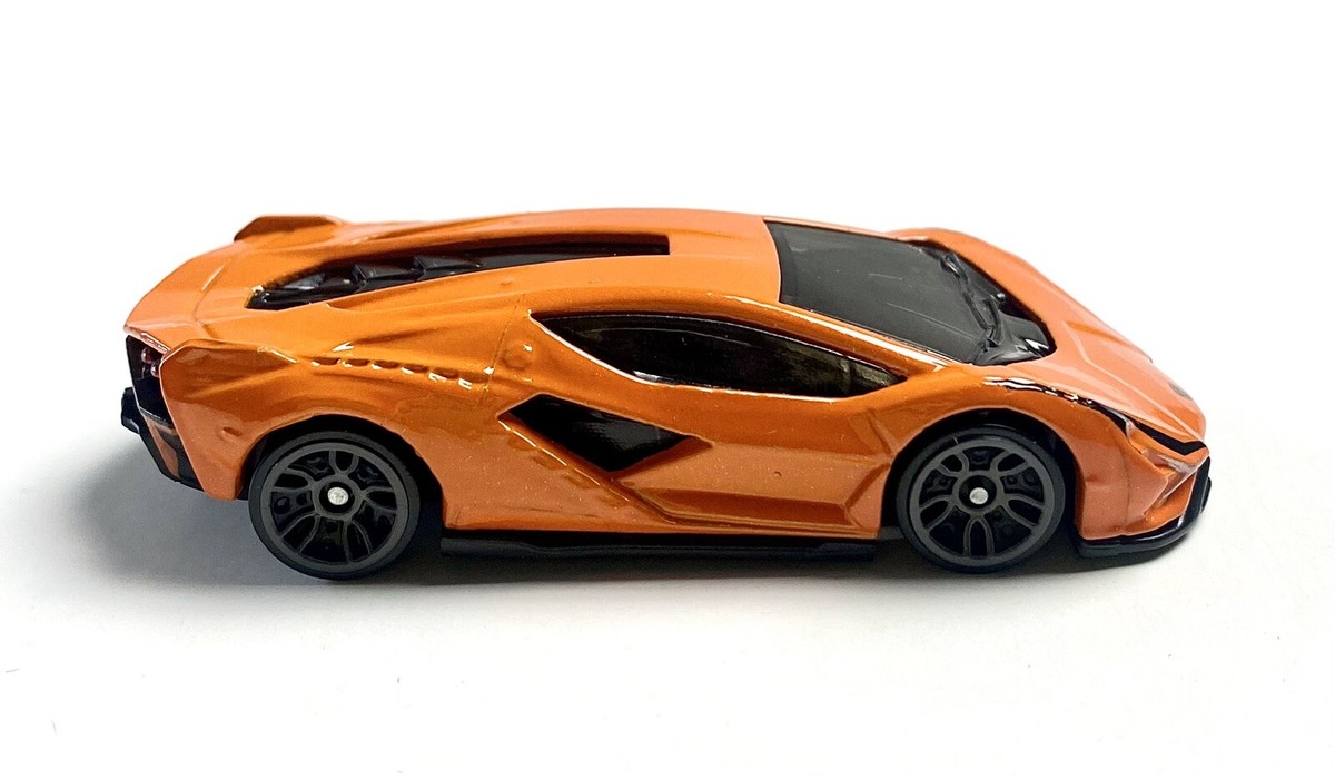 Lamborghini Sian イエローのオープンカー型ミニカー