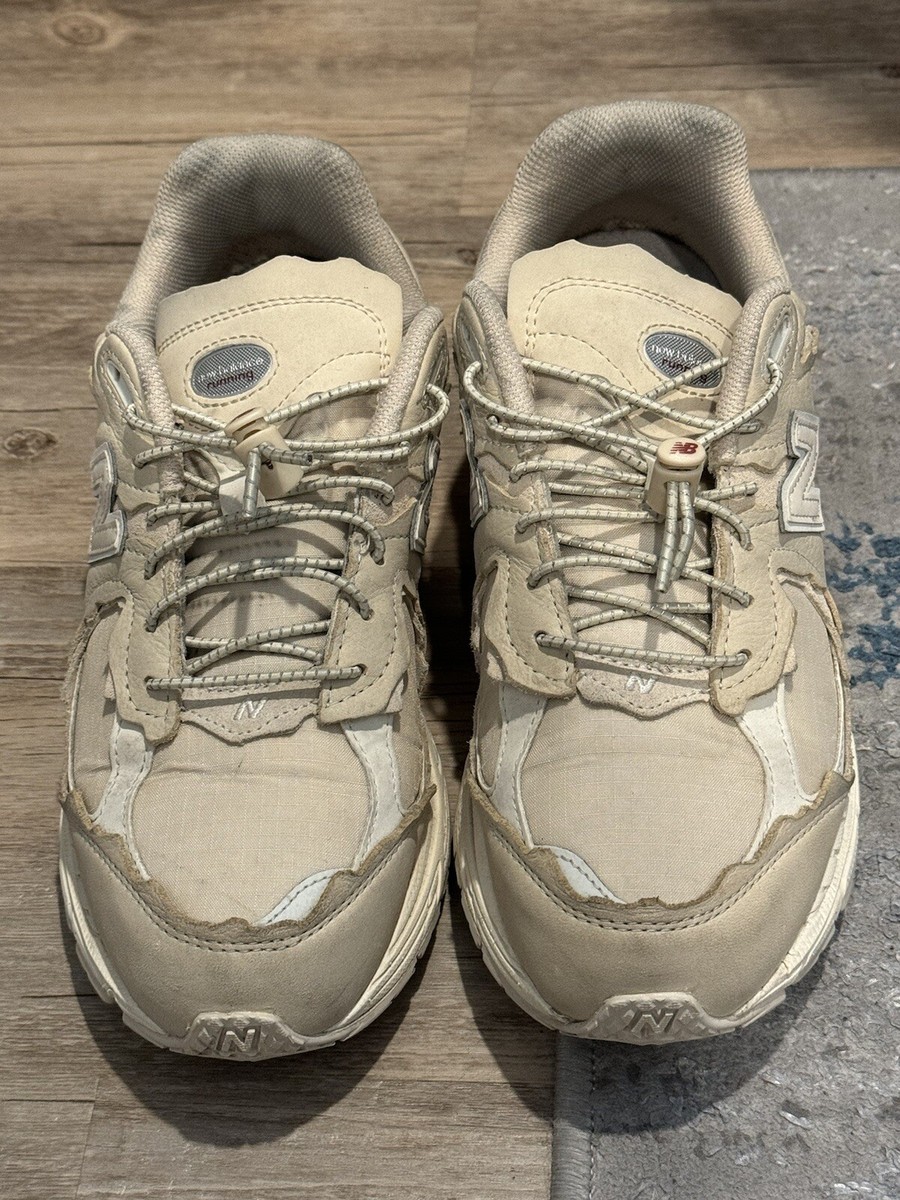 New Balance Mens 2002R Protection Pack Leather Sz 8.5  display picture 2