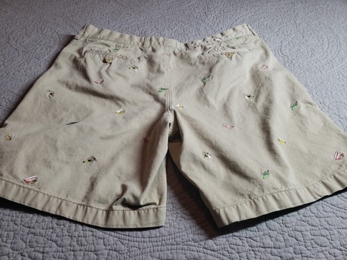 L.L. Bean Shorts Mens 38 Waist Khaki 9" Inseam All Over Fly Fishing Embroidered - Picture 5 of 12