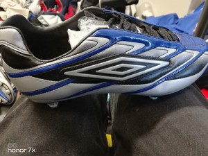 umbro astro trainers