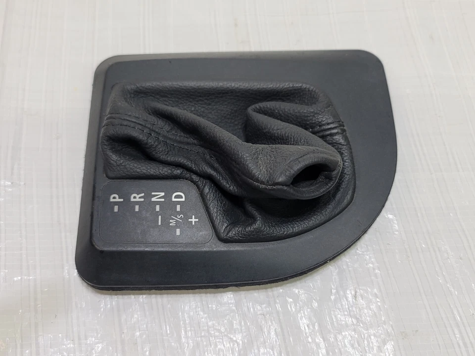 BMW 545i 530i 525i 2004-2010 cubierta de arranque de palanca de cambios de piso OEM 707766202 Foto 2 de 4